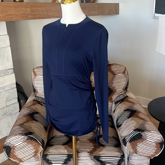 Athleta Tidal Ruched Rashguard - Picture 3 of 9